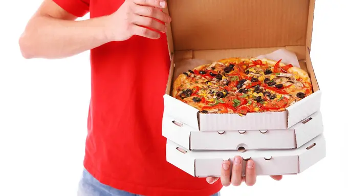 Melamar Pakai Pizza, 10 Pria Ini Beruntung karena Nggak Ditolak