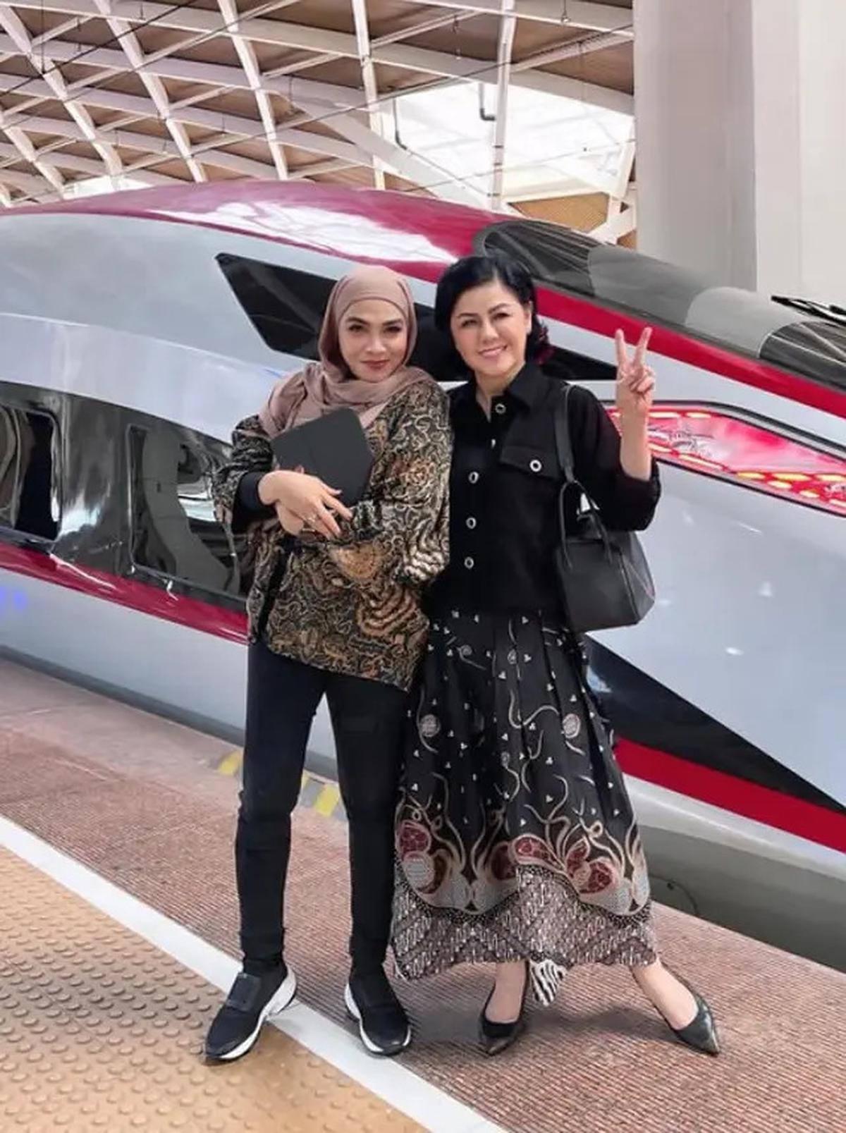 8 Potret Gaya Old Money Desiree Tarigan Mantan Istri Mendiang Pengacara Hotma Sitompul, Akrab dengan Ibunda Nagita Slavina