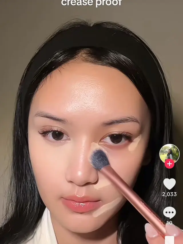Tutorial facelift Make Up. (foto: TikTok/kehlaniaa).
