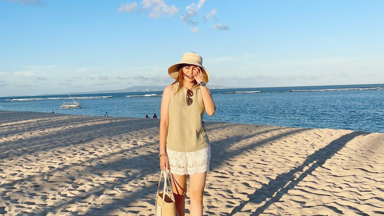 Potret Momo Geisha Liburan di Bali
