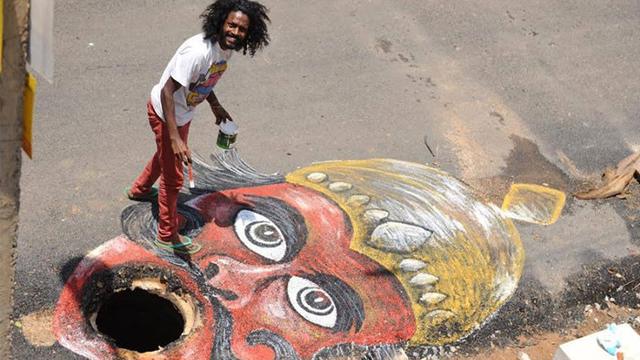 6 Karya Seni Ini Suarakan Protes Soal Jalan Rusak dengan Kreatif