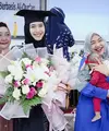 Artis yang juga pendakwah, Oki Setiana Dewi lulus S3 dua kali. Pada bulan November 2022 lalu, bintang film Ketika Cinta Bertasbih itu mengikuti sidang promosi doktor di Institut Perguruan Tinggi Ilmu Al Quran, Jakara. Sebelumnya, ia pernah mengambil program studi Doktor Pengkajian Islam Konsentrasi Komunikasi dan Dakwah di Pascasarjana UIN Syarif Hidayatullah 2016  hingga 2020. Oki lulus S3 kedua kalinya saat usia 33 tahun.  Oki pun memiliki dua gelar doktor. [Instagram/okisetianadewi]