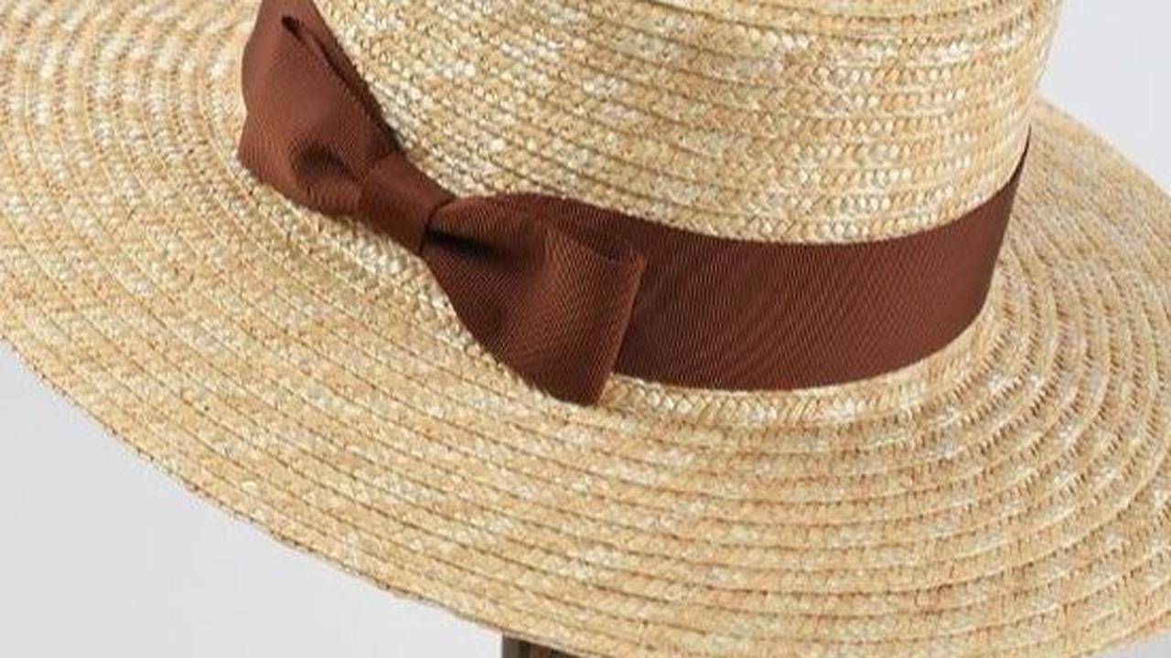 <b>Topi Feodora untuk Look yang Tegas&nbsp;</b>