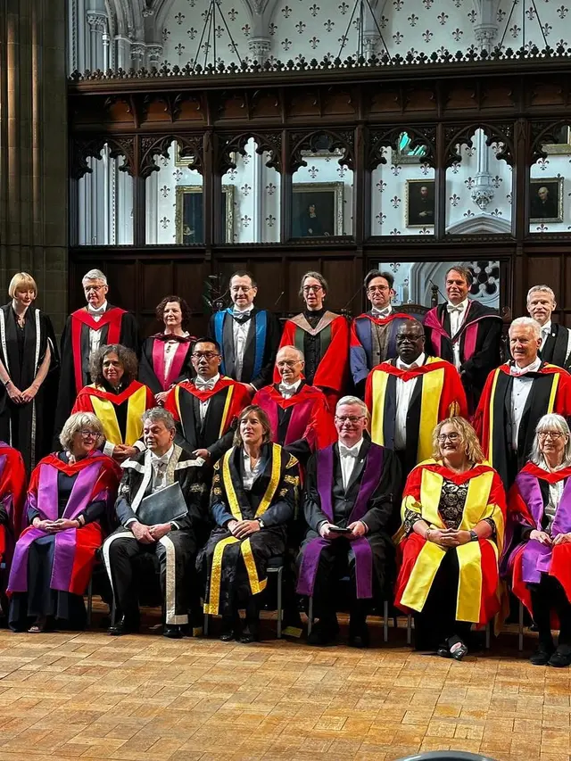 6 Potret Ridwan Kamil Terima Gelar Doktor Kehormatan dari University of Glasgow