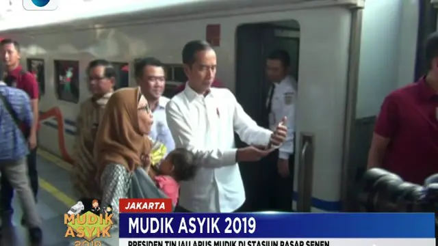 Jokowi Tinjau Arus Mudik Lebaran di Stasiun Pasar Senen