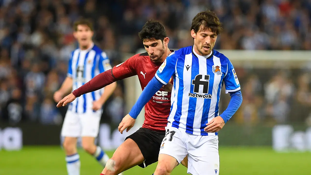 David Silva Pensiun karena Cedera ACL