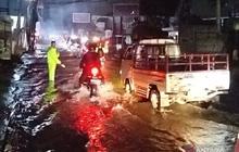 Banjir Bekasi Rendam Rawalumbu, Satlantas Polres Bekasi Kota Siaga Dini Hari