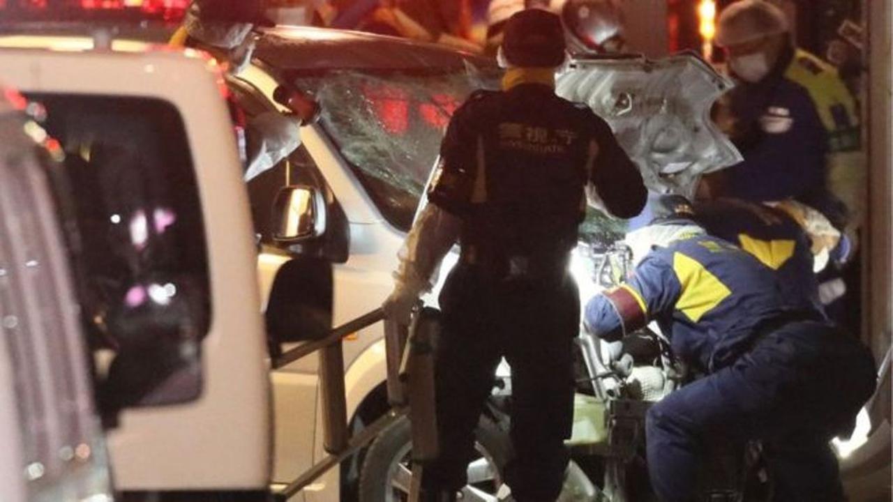 Sebuah van menabrak kerumunan orang yang sedang merayakan tahun baru di Tokyo, Jepang