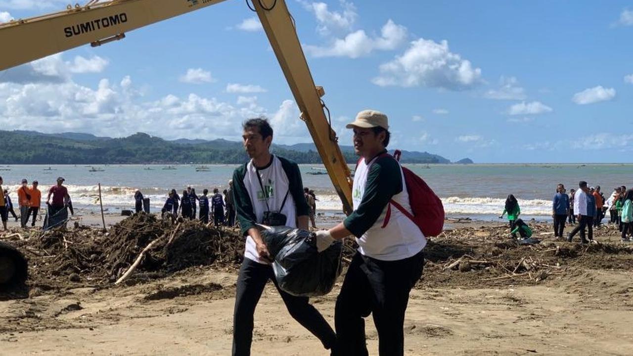 Penanganan Sampah Pantai Tulungagung: Tantangan Tahunan Destinasi Wisata Populer