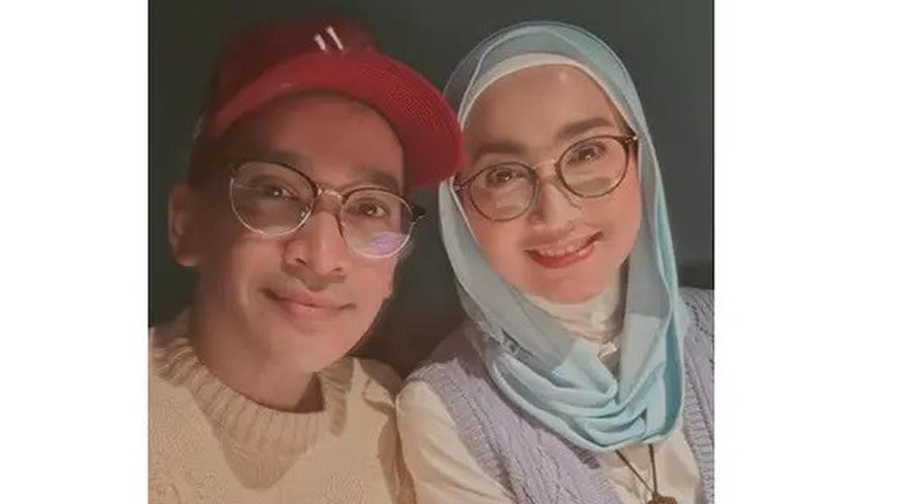Sering Jalan Bareng, Ruben Onsu dan Desy Ratnasari Sudah Resmi Pacaran?