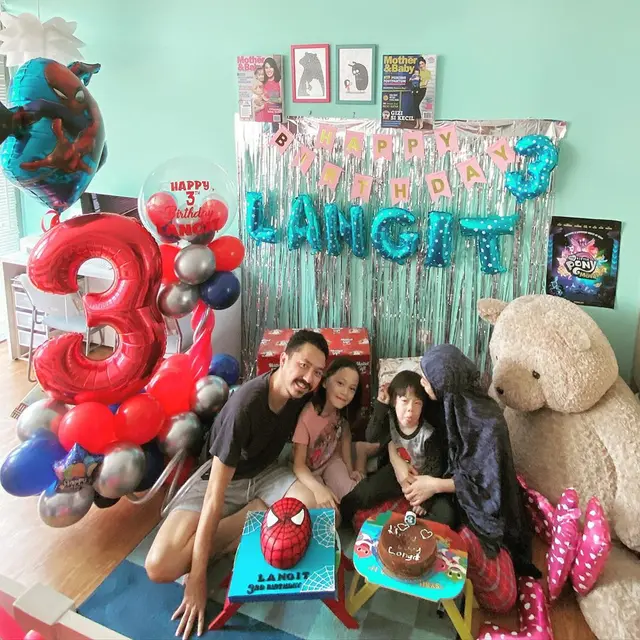 7 Momen Kejutan Ulang Tahun Putra Omesh Ke-3, Jadi Spiderman