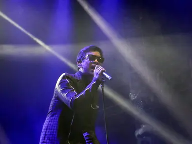 Grup musik D'masiv saat tampil di festival musik Soundfest di Gambir Expo, Kemayoran, Jakarta, Jumat (23/5/2025). (Liputan6.com/Herman Zakharia)