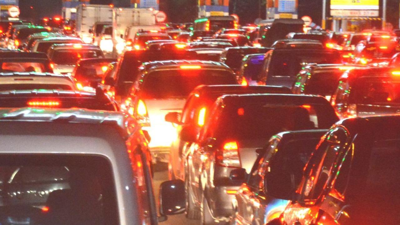 VIDEO: Istri Petinggi Parpol Ini Santai Terjebak Macet 4 Jam di Tol Cipularang, Malah Main Tebak-Tebakan
