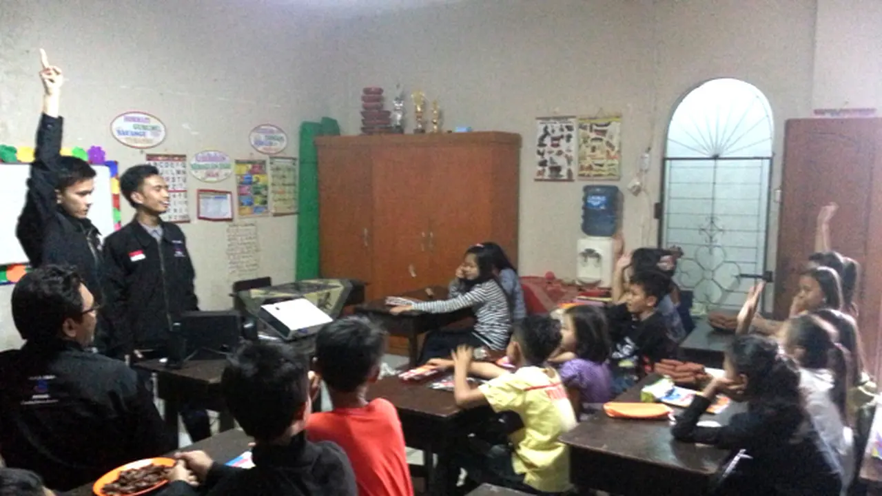 Senangnya Anak-anak Belajar di Posyandu Bersama Komunitas PM
