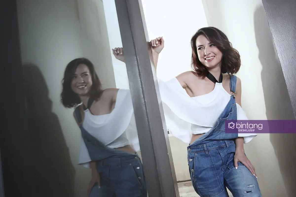 [Bintang] Eksklusif Julie Estelle