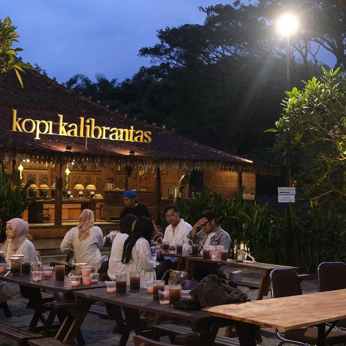 13 Tempat Makan Estetik di Malang