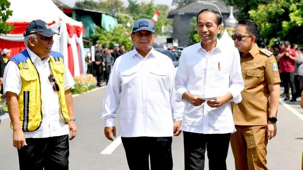 VIDEO: Jokowi Bisiki Presiden Terpilih Prabowo "Rp 13 Triliun Bukan Uang yang Besar"