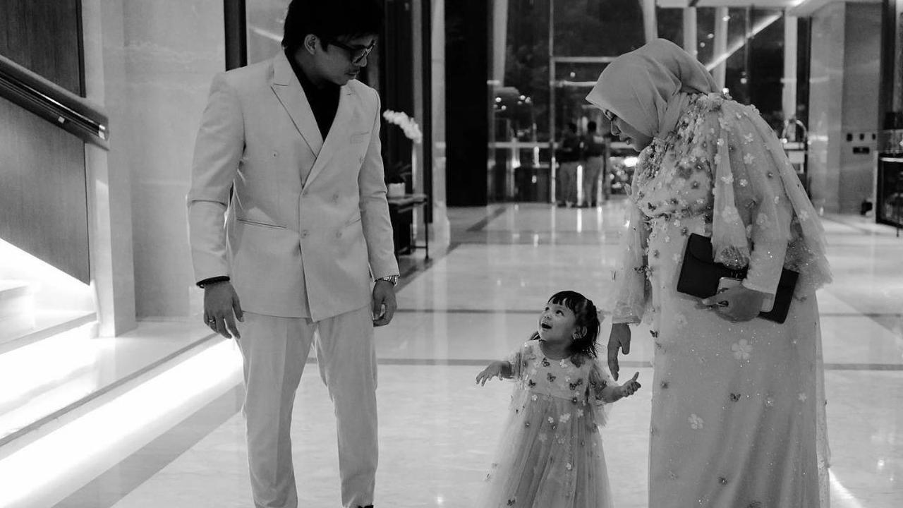 Ada juga yang menyebut jika Ameena tamoil begitu cantik. Potretnya bak princess.<br>