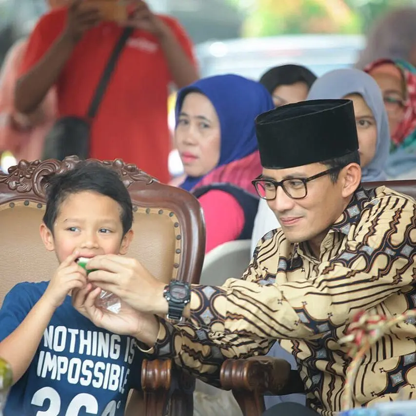 Sandiaga Uno bersama anaknya Sulaiman Saladdin Uno. (Sumber Foto: Isntagram/Sandiuno)