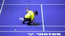 <p>Seorang petugas sedang membersihkan court saat jeda pertandingan Indonesia Open 2025 di Istora Senayan, Jakarta, Selasa (03/06/2025). (Bola.com/Bagaskara Lazuardi)</p>
