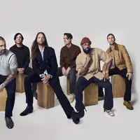Maroon 5 akan konser di Indonesia. (Photo Credit: Hugh Lippe)