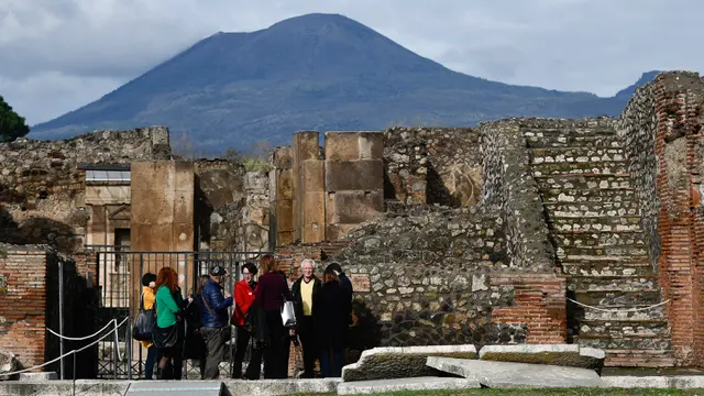 Menyusuri Jejak Kehidupan di Kota Kuno Pompeii