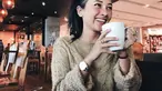 Wanita kelahiran 4 April 1995 ini memiliki senyum yang manis yang mampu membuat kaum adam terpanah. Tak heran jika Mutia mampu membuat Glenn Fredly meminangnya untuk menjadi istri. (Liputan6.com/IG/@mutia_ayuu)