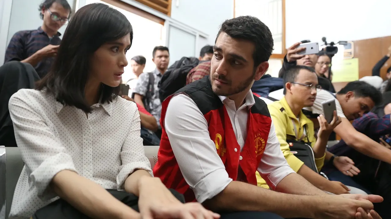 [Bintang] Renata Kusmanto dan Fachri Albar