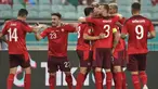 Swiss masih berpeluang menjadi 4 tim peringkat 3 terbaik usai menang 3-1 atas Turki dalam laga terakhir Grup A Euro 2020 (Euro 2021), Minggu (20/6/2021) malam WIB di Baku Olympic Stadium, Azerbaijan. Sedangkan Turki dipastikan tersingkir dengan nir poin. (Foto: AP/Pool/Darko Vojinovic)