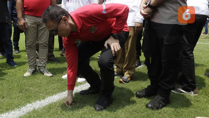Ketua Umum PSSI, Mochamad Iriawan, melakukan inspeksi ke Stadion Pakansari, Cibinong, Kabupaten Bogor, Selasa (3/3/2020) untuk melihat persiapan kandidat venue Piala Dunia U-20 2021. (Bola.com/M. Iqbal Icshan)