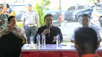 Dalam rapat dengan Pemda setempat, Menteri Dalam Negeri Tjahjo Kumolo meminta para Gubernur Sulawesi Tengah agar secepatnya bantu masyarakat yang sedang butuh bantuan terutama makanan dan minuman.