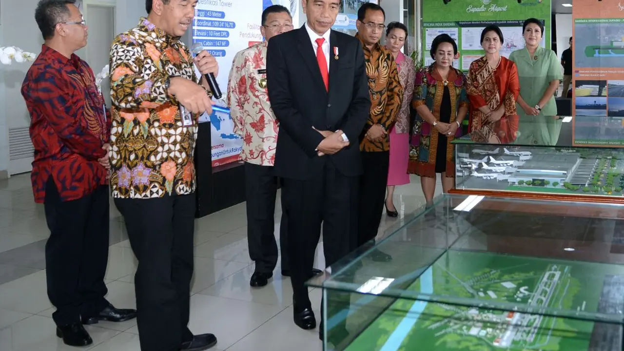 Presiden Joko Widodo (Jokowi) meresmikan Terminal Baru Bandara Internasional Supadio di Kalimantan Barat. (Dok Seskab)