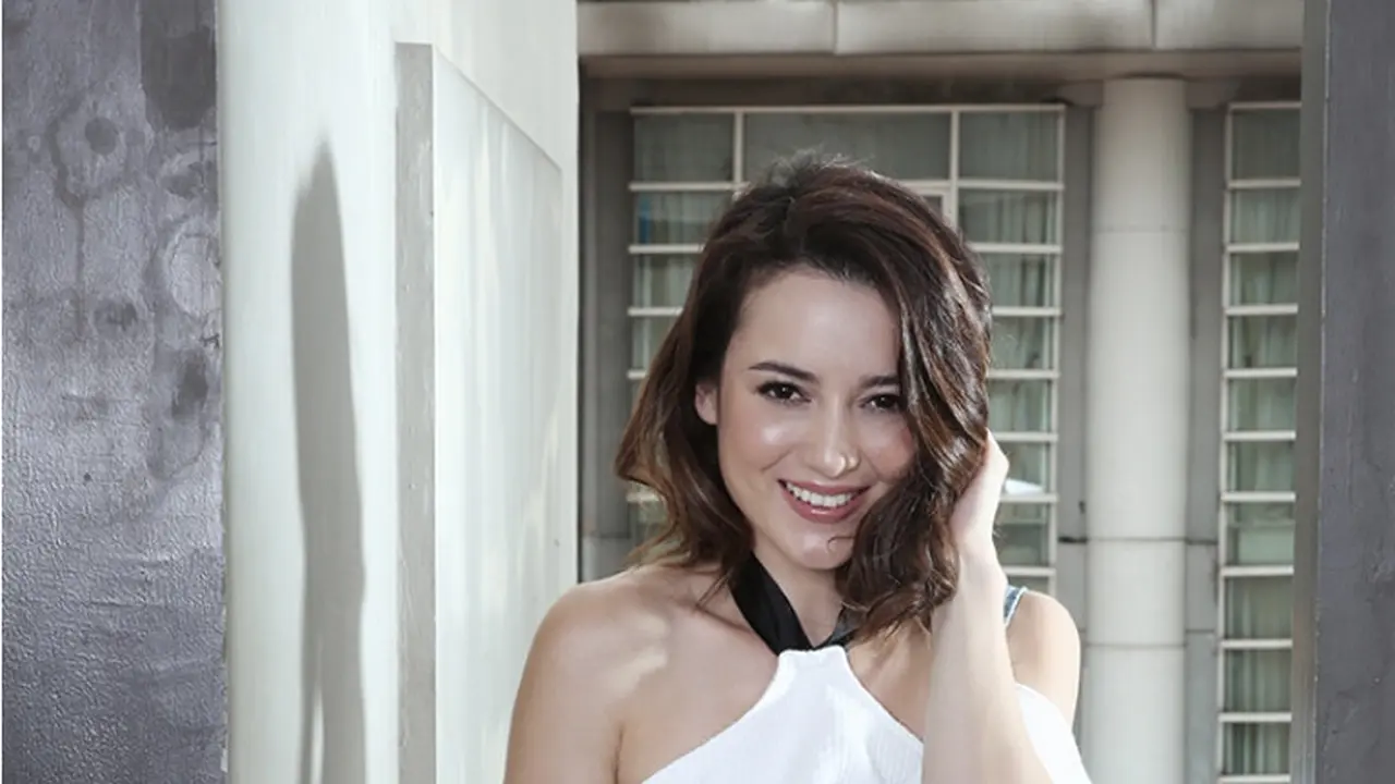 [Bintang] Julie Estelle