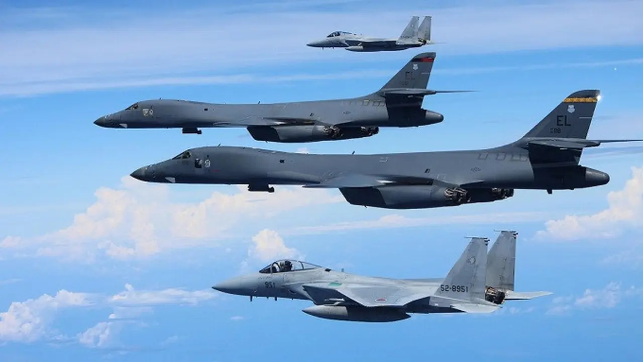 Pesawat Pembom B-1B Lancer Milik AS
