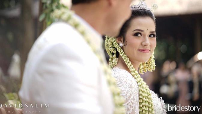Menikah Hamish Daud Beri 0 5 Kg Logam Mulia Berapa Harganya News Entertainment Fimela Com