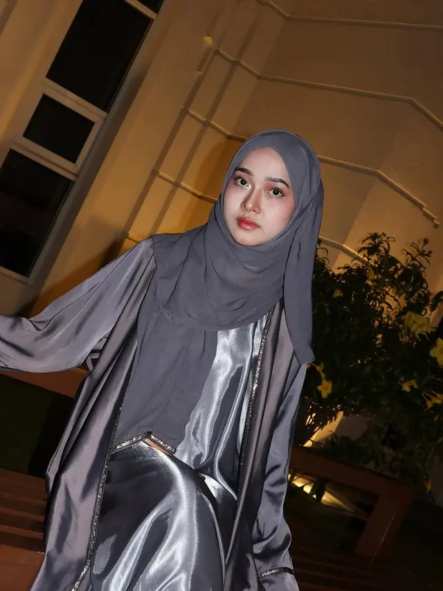 6 Potret Fashion Hijab Aya Balqis, Inspirasi Gaya Modis dan Santai