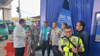 Tinjau Pos Pengamanan, Kemenko Polkam Pastikan Distribusi Logistik di Jawa Barat Aman
