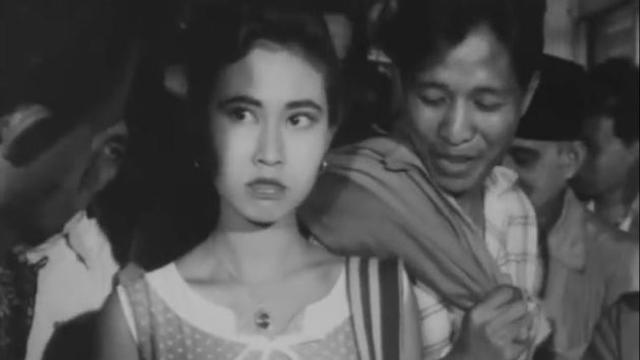 6 Potret Masa Muda Aminah Cendrakasih 'Mak Nyak Si Doel', Aktris Peran Sejak 1955