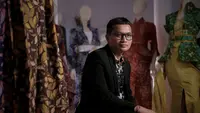 Simak di sini kisah pertemuan Eko Tjandra pada dunia mode dan wastra nusantara. (Foto: Fimela/Daniel Kampua).