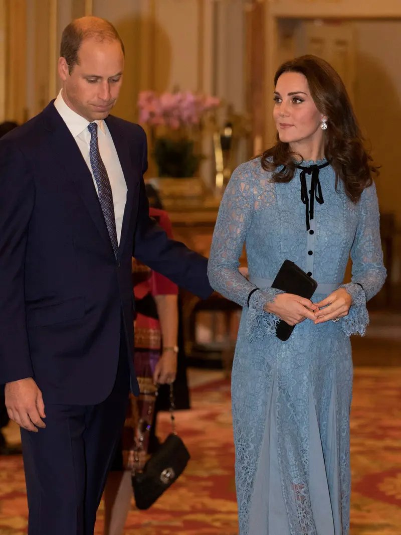 Kate Middleton Akhirnya Pamer Perut Buncit
