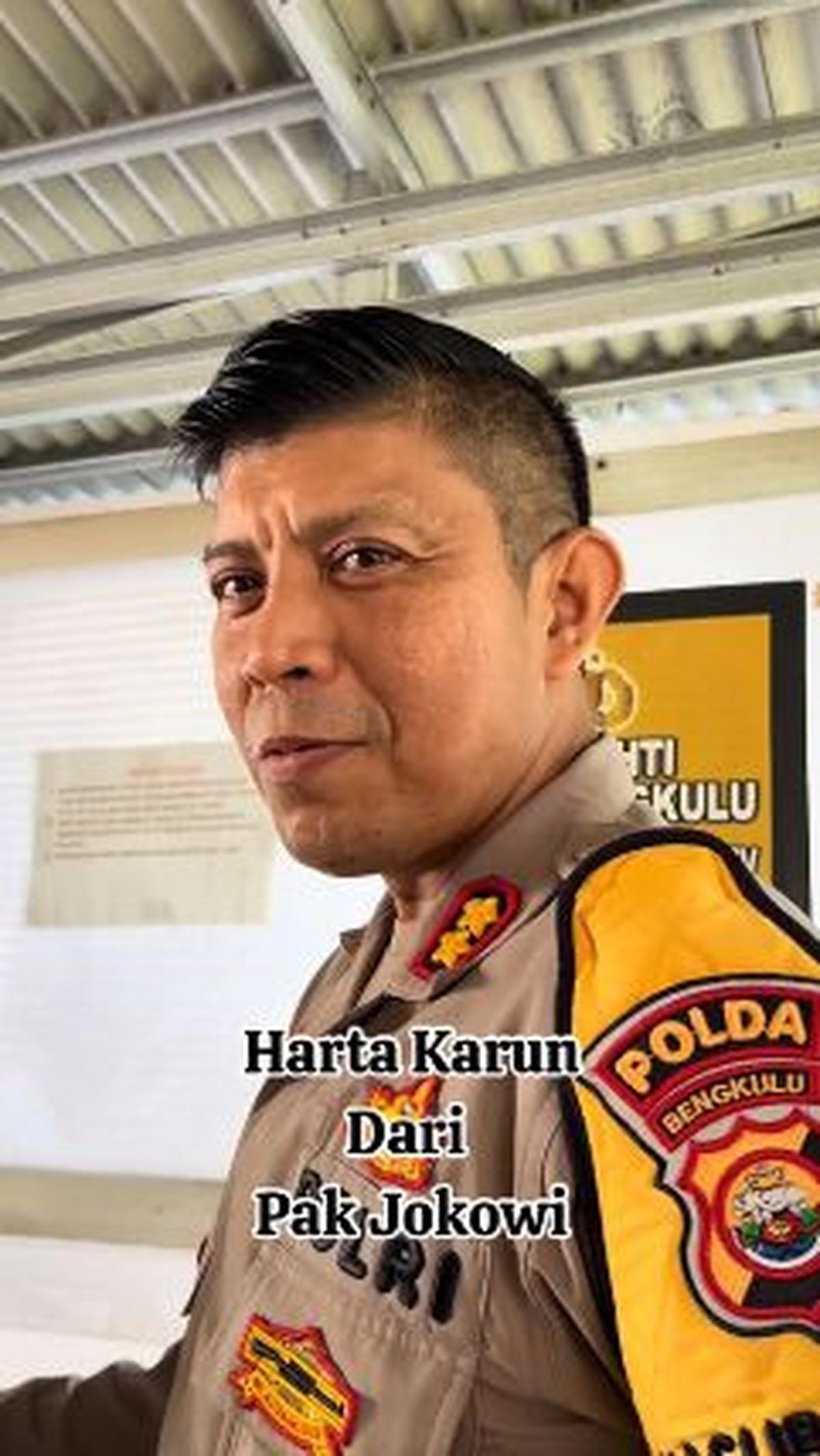 "Waduh, no comment," ujarnya.