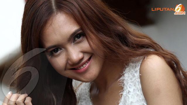 Solo Karir Alice Suyadi Lebih Suka Diekspos Soal Karya Kapanlagi Com