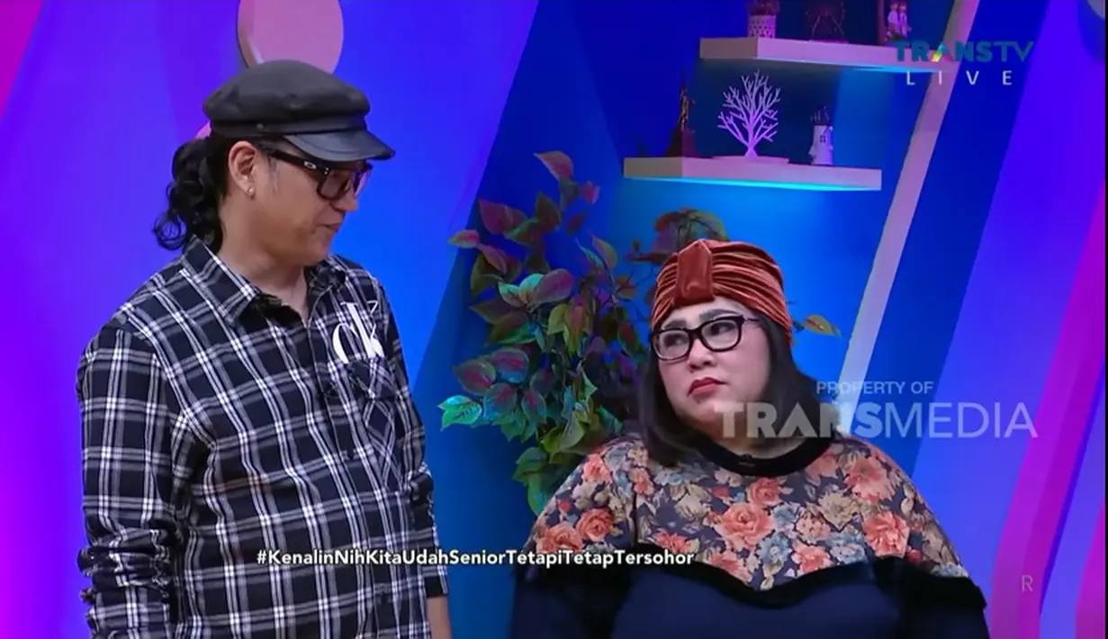 Pemeran dalam sinetron Si Doel Anak Sekolahan itu juga merasa terbantu dengan BPJS. Ia pun melihat biaya cukup mahal dan harus berulang kali. "Sekali kemo bisa sampai Rp 15 juta-25 juta," kata Nunung. [Youtube/TRANS TV Official]