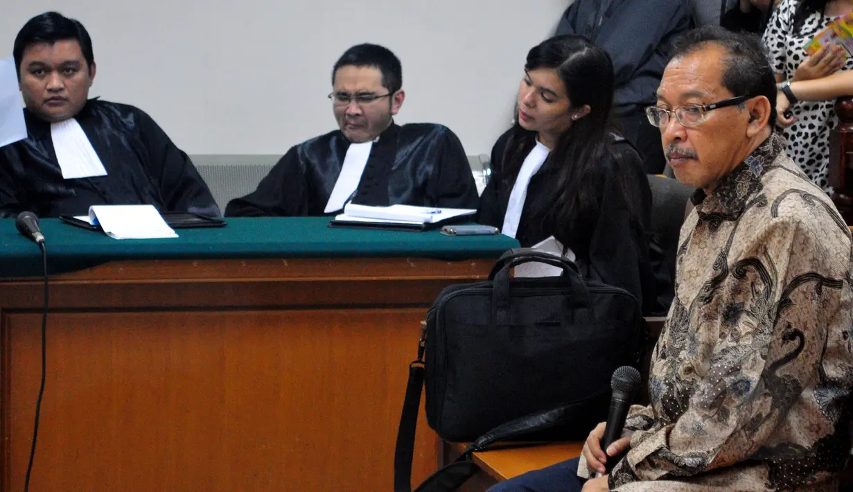 Antonius Bambang Djatmiko merupakan terdakwa kasus suap jual beli pasokan gas alam untuk pembangkit listrik di Gresik dan Gili Timur, Bangkalan, Madura, Jakarta, Senin (20/4/2015). (Liputan6.com/Yoppy Renato)