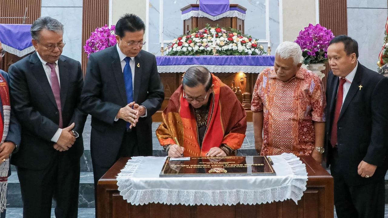 Menanti Perizinan hingga 35 Tahun, Gereja HKBP Ressort Pondok Kelapa Akhirnya Diresmikan