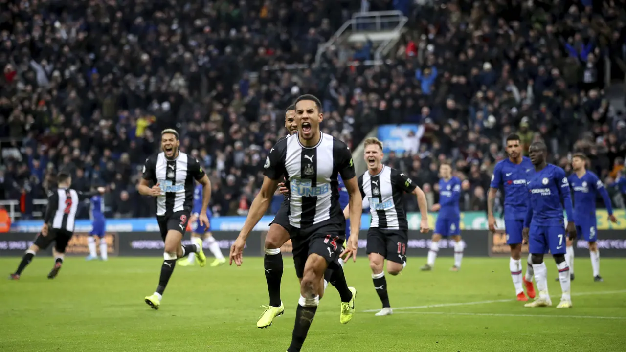 Isaac Hayden - Newcastle United