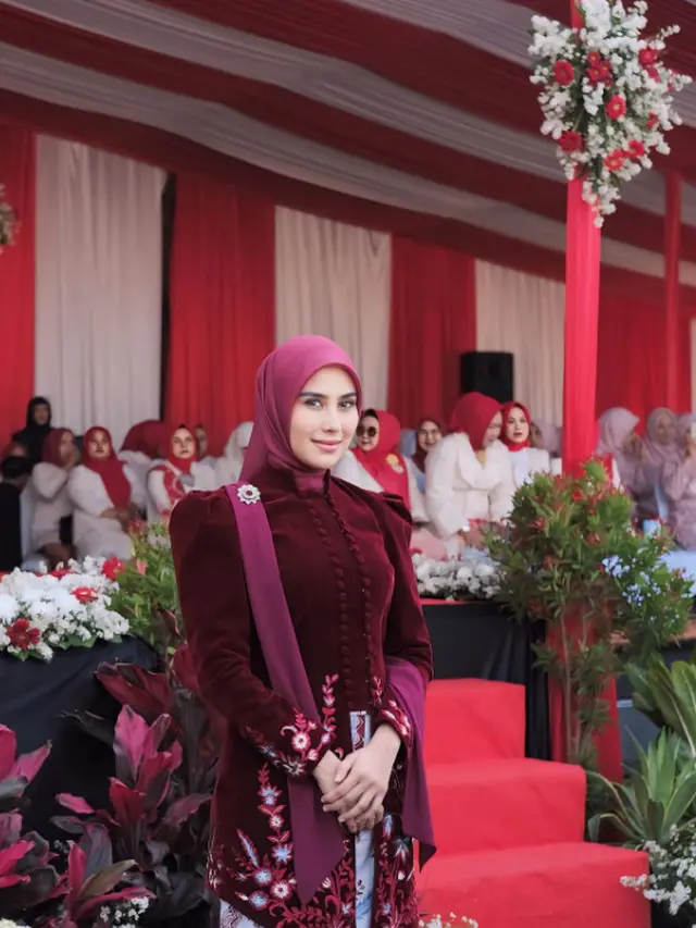 Potret Artis Berhijab di Upacara Peringatan 17 Agustus 2025
