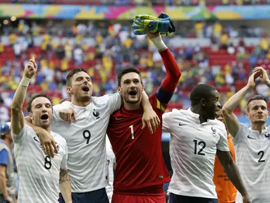Timnas Perancis sukses melaju ke babak delapan besar Piala Dunia 2014 setelah menumbangkan Nigeria 2-0 di Stadion Nasional Brasilia, (30/6/2014). (REUTERS/Siphiwe Sibeko)