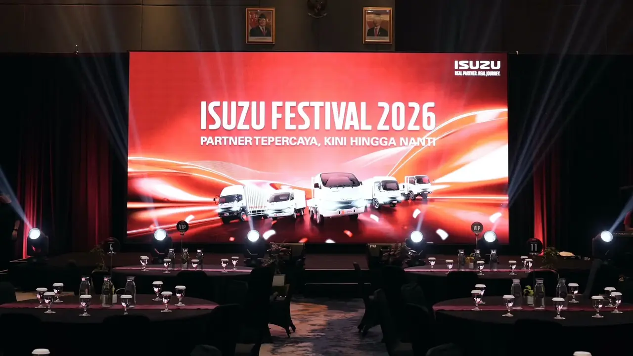 Suasana Panggung Utama Gelaran Isuzu Festival 2026 bertema "Partner Terpercaya, Kini Hingga Nanti