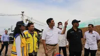 Menteri Koordinator Bidang Kemaritiman dan Investasi (Menko Marves) Luhut Binsar Pandjaitan memimpin peninjauan progres pembangunan Ibu Kota Nusantara (IKN) pada Rabu (17 Mei 2023). Foto: Menko Marvest